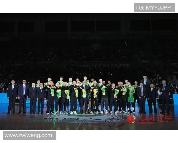 辽宁本钢球迷狂欢喜迎胜利,队员掌握领先优势