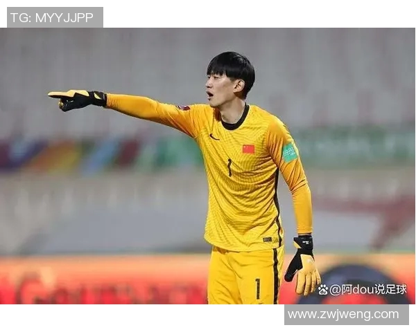 颜骏凌精彩扑救单刀瞬间展现门将风采助力球队逆转胜局